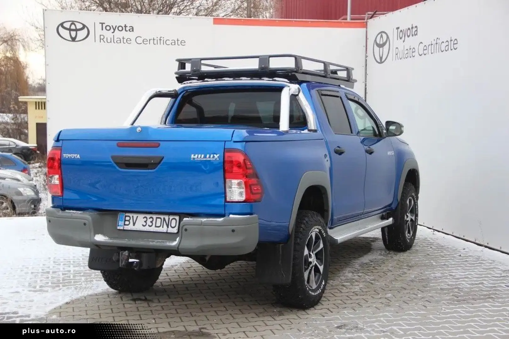 TOYOTA Hilux
