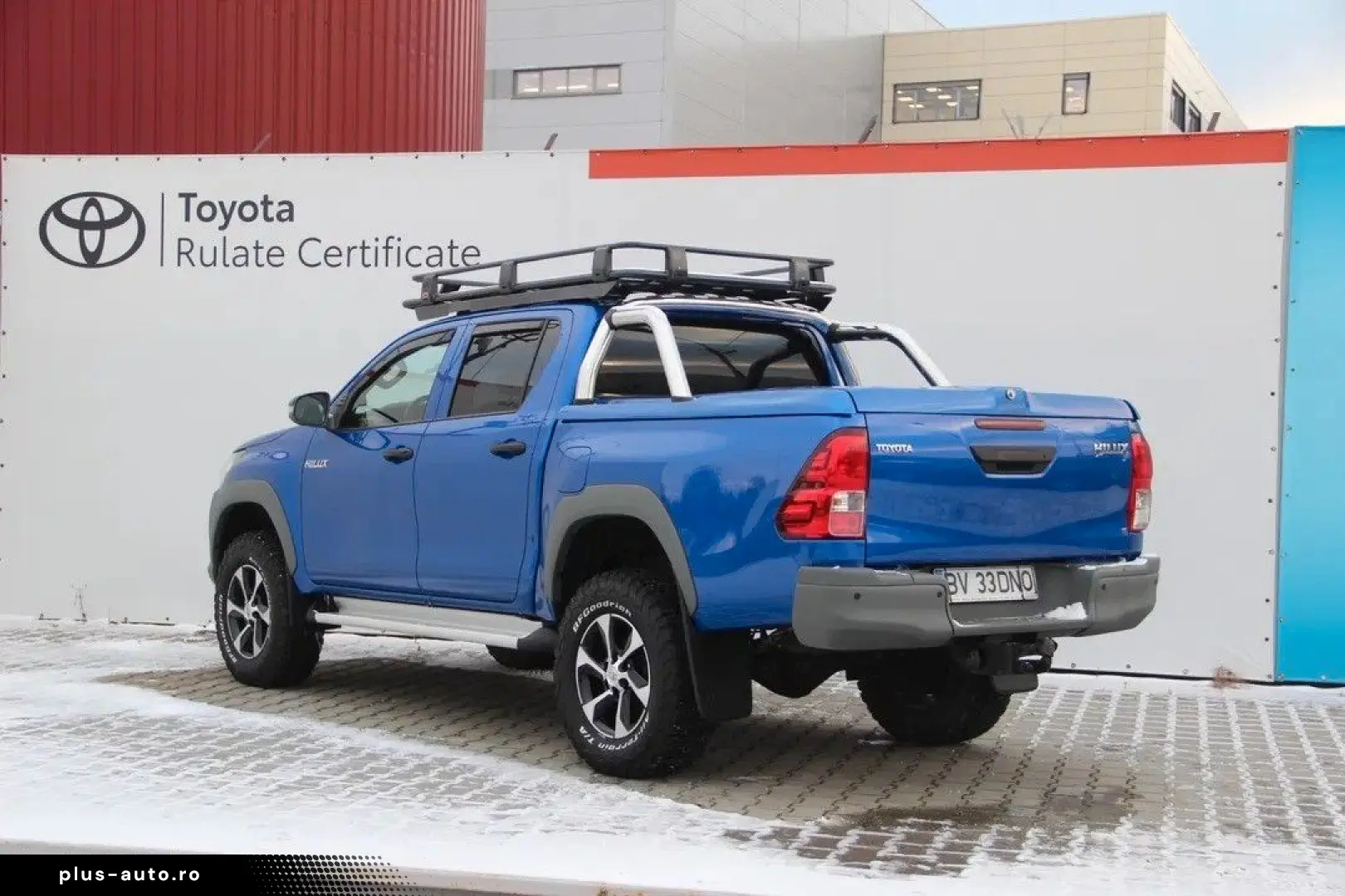 TOYOTA Hilux