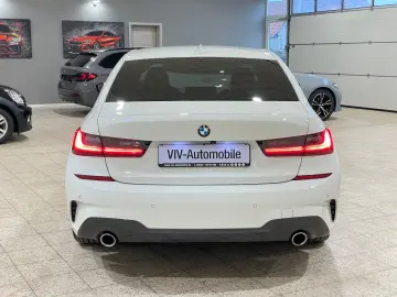 BMW 330i xDrive M Sport Paket Laser-HiFi