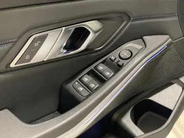 BMW 330i xDrive M Sport Paket Laser-HiFi