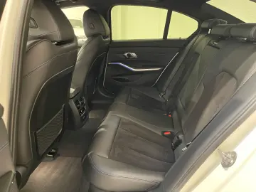 BMW 330i xDrive M Sport Paket Laser-HiFi