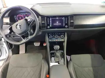 SKODA Kodiaq 2.0 TSI 4x4 DSG Sportline AHK Pano Kamera
