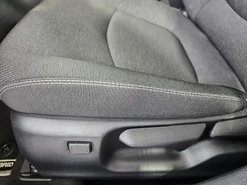 oyota Corolla 1.8 Hybrid Business Aut.