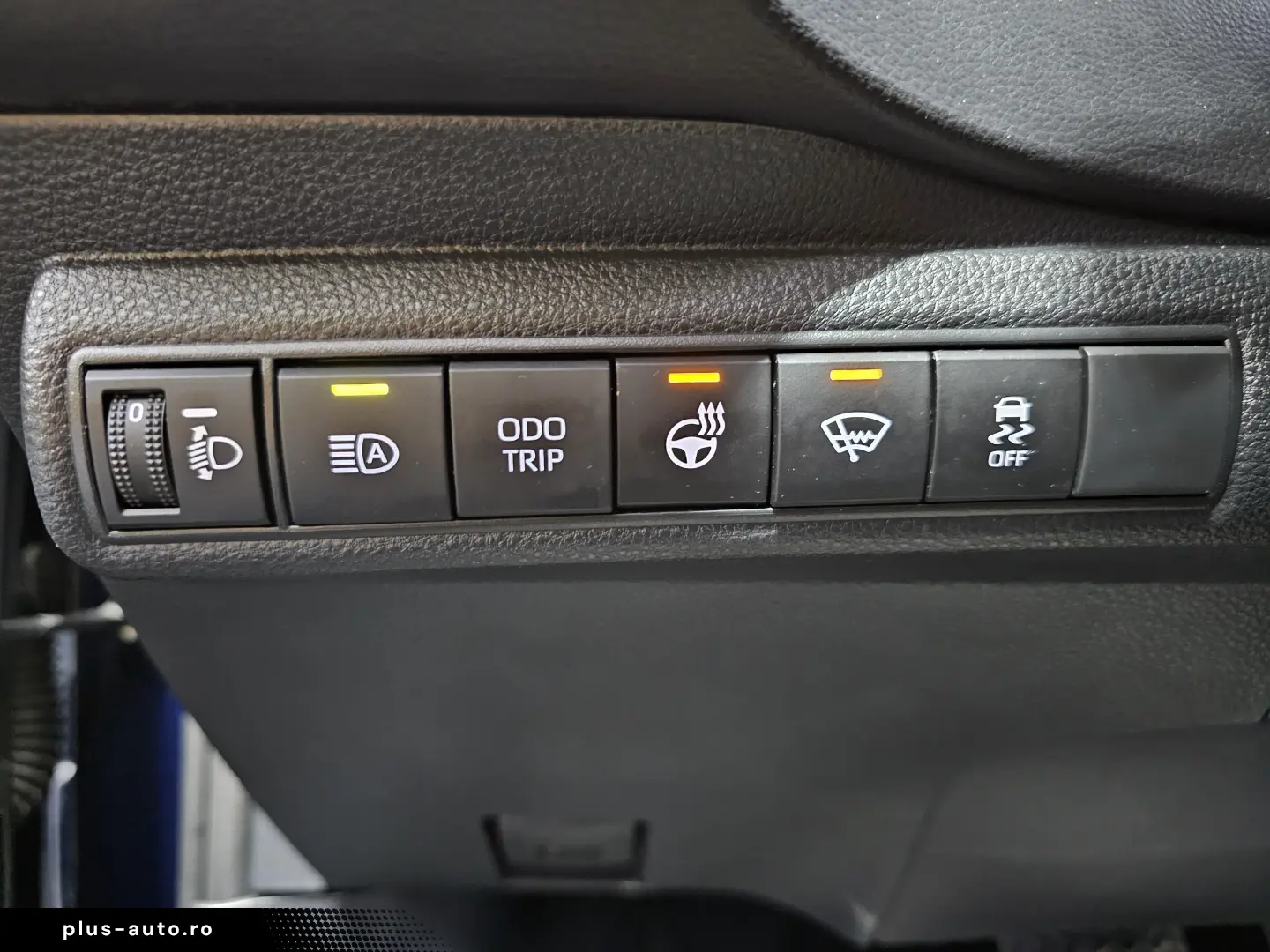 oyota Corolla 1.8 Hybrid Business Aut.