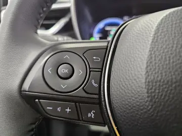 oyota Corolla 1.8 Hybrid Business Aut.