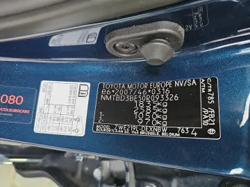 oyota Corolla 1.8 Hybrid Business Aut.