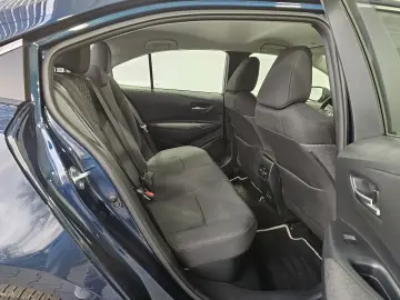 oyota Corolla 1.8 Hybrid Business Aut.