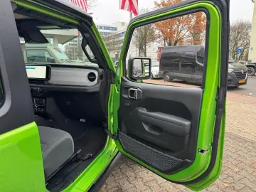 Jeep Wrangler 2.0l Willys 4X4  AHK   Rubicon