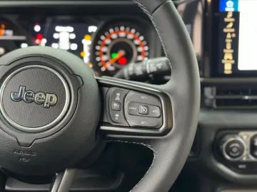 Jeep Wrangler 2.0l Willys 4X4  AHK   Rubicon