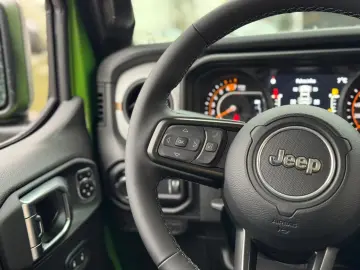 Jeep Wrangler 2.0l Willys 4X4  AHK   Rubicon