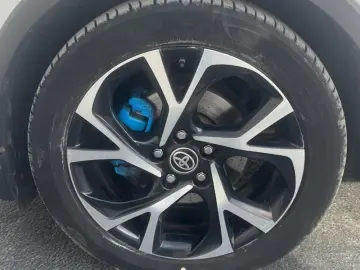 TOYOTA C-HR 1.8 HSD C-lassy Business LED mono-tone