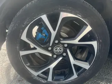 TOYOTA C-HR 1.8 HSD C-lassy Business LED mono-tone