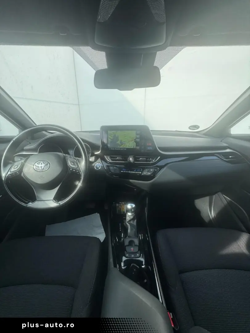 TOYOTA C-HR 1.8 HSD C-lassy Business LED mono-tone