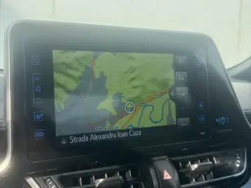 TOYOTA C-HR 1.8 HSD C-lassy Business LED mono-tone