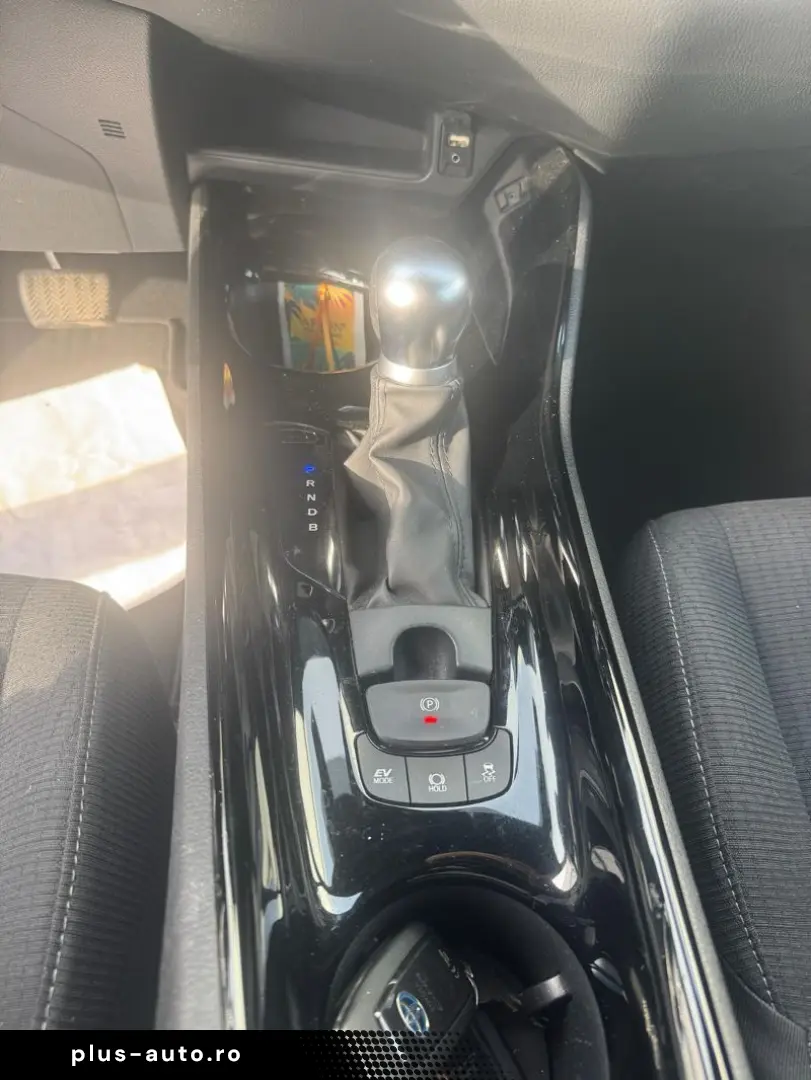 TOYOTA C-HR 1.8 HSD C-lassy Business LED mono-tone