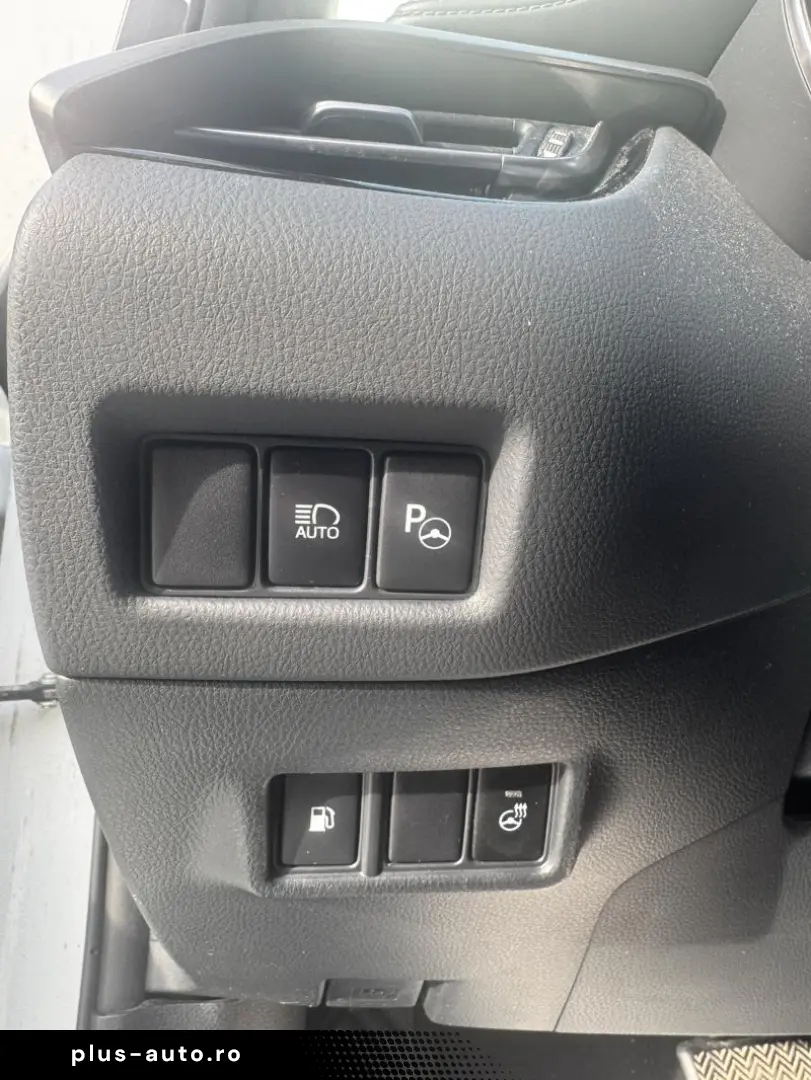 TOYOTA C-HR 1.8 HSD C-lassy Business LED mono-tone