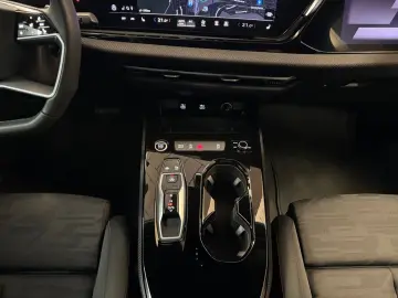 AUDI A5 Limousine TFSI qu S line AHK MATRIX 360  NAV