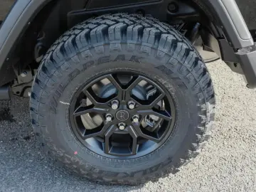 Jeep Wrangler Willys MY25 AHK ACC LED Rückfahr Sound