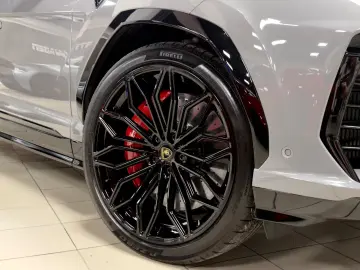Lamborghini Urus URUS SE GRIGIO CHINA