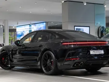 Porsche Panamera GTS