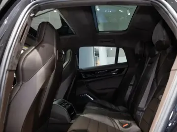 Porsche Panamera GTS