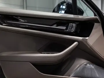 Porsche Panamera GTS