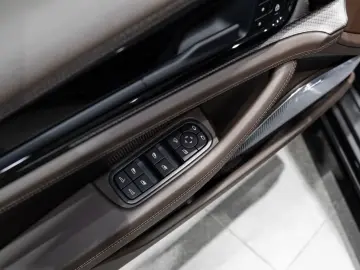 Porsche Panamera GTS