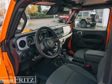 Jeep Wrangler Willys MY25 - 2.0l Automatik 4x4 2-Door