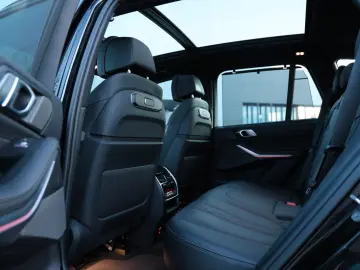 BMW X5 30d xDrive M Sport  NEW Model  UVP  118k