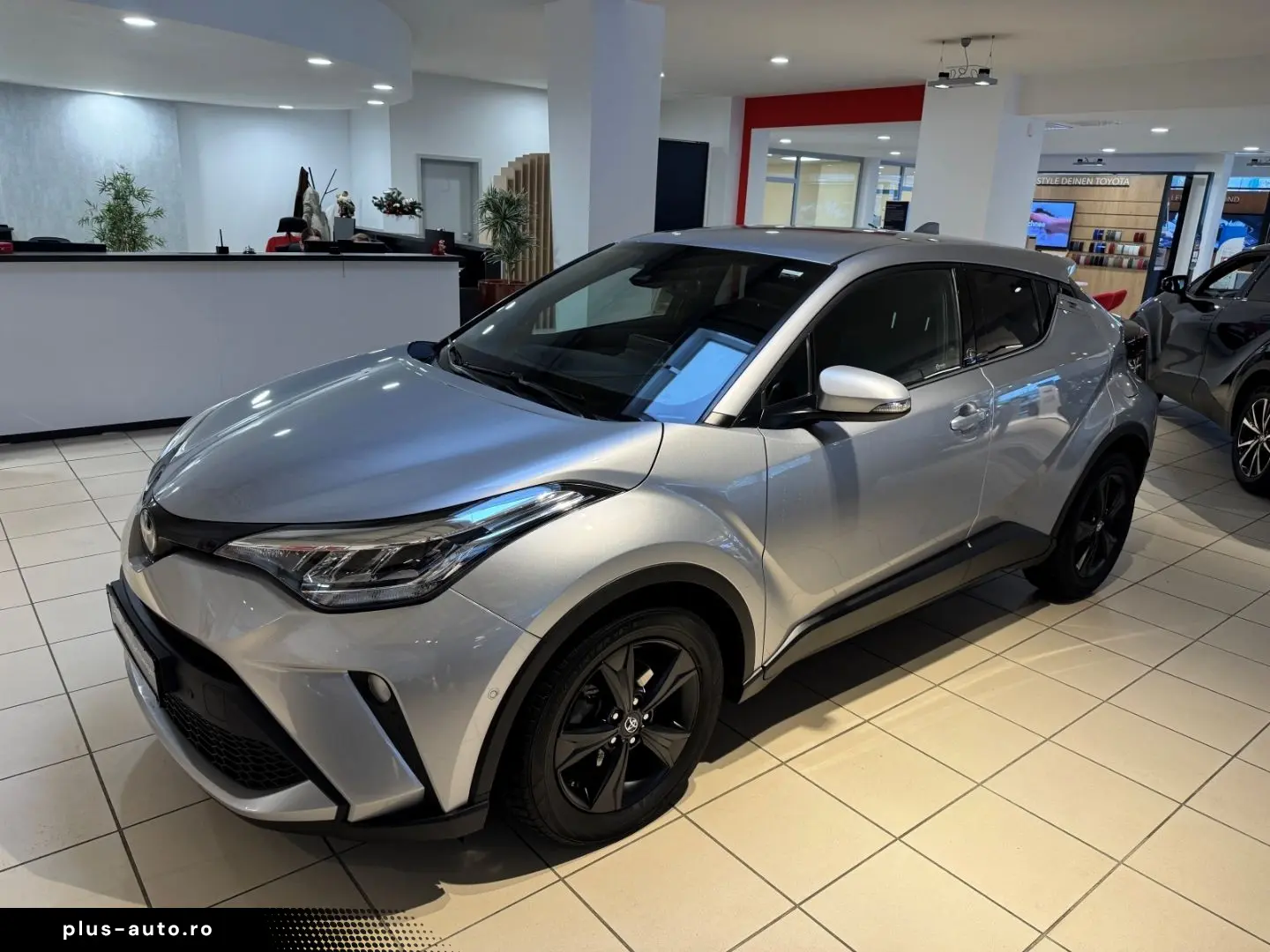 TOYOTA C-HR Hybrid Team D NAVI Sitzheizung KAmera Garan