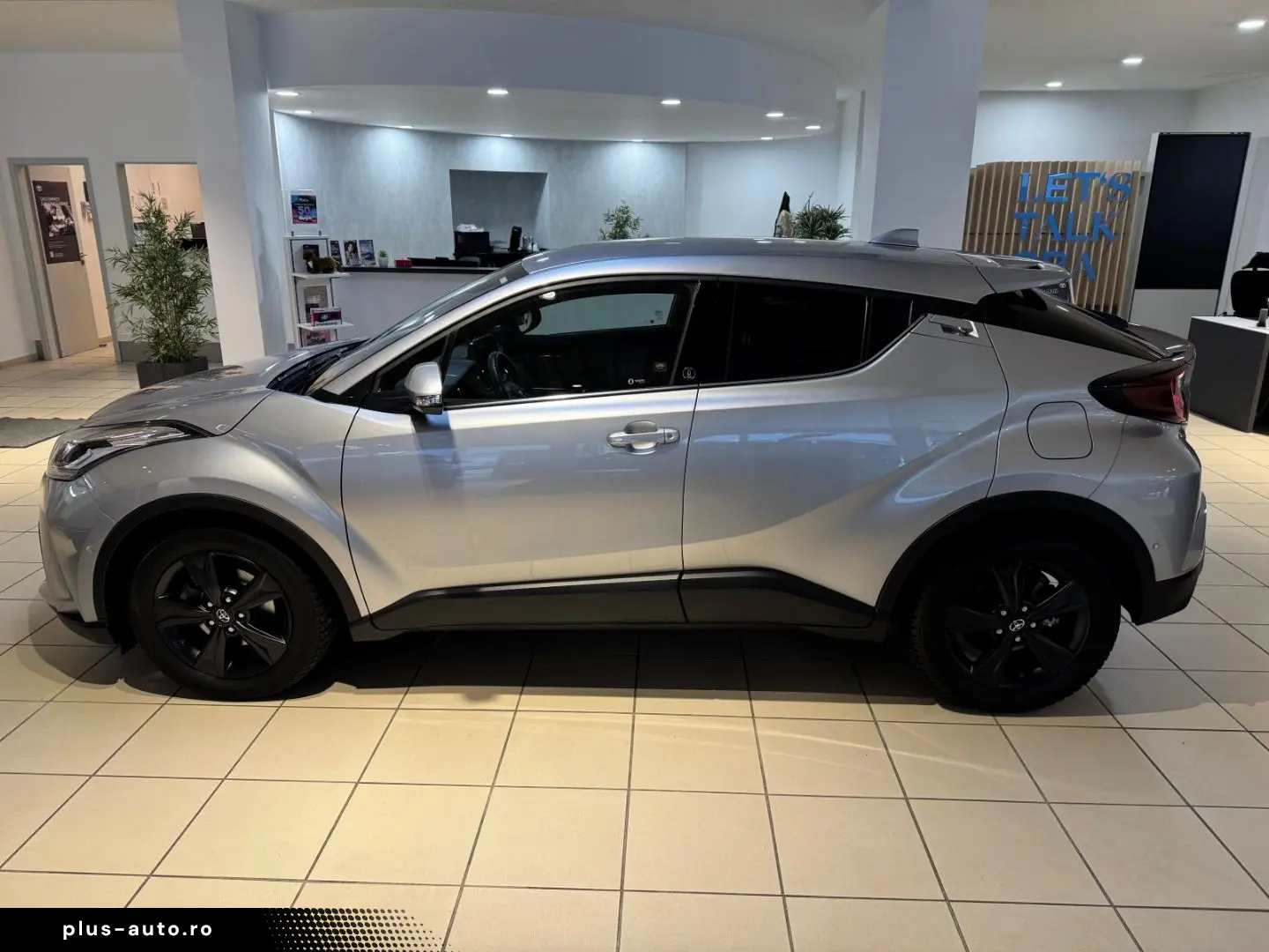 TOYOTA C-HR Hybrid Team D NAVI Sitzheizung KAmera Garan