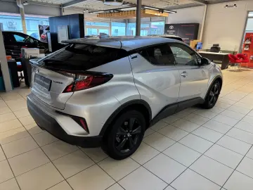 TOYOTA C-HR Hybrid Team D NAVI Sitzheizung KAmera Garan