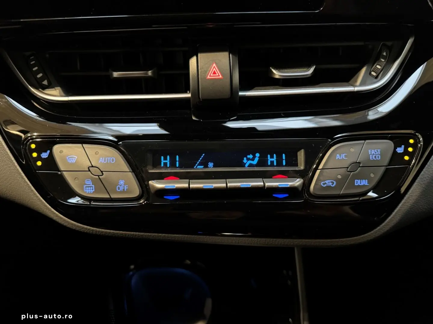 TOYOTA C-HR Hybrid Team D NAVI Sitzheizung KAmera Garan