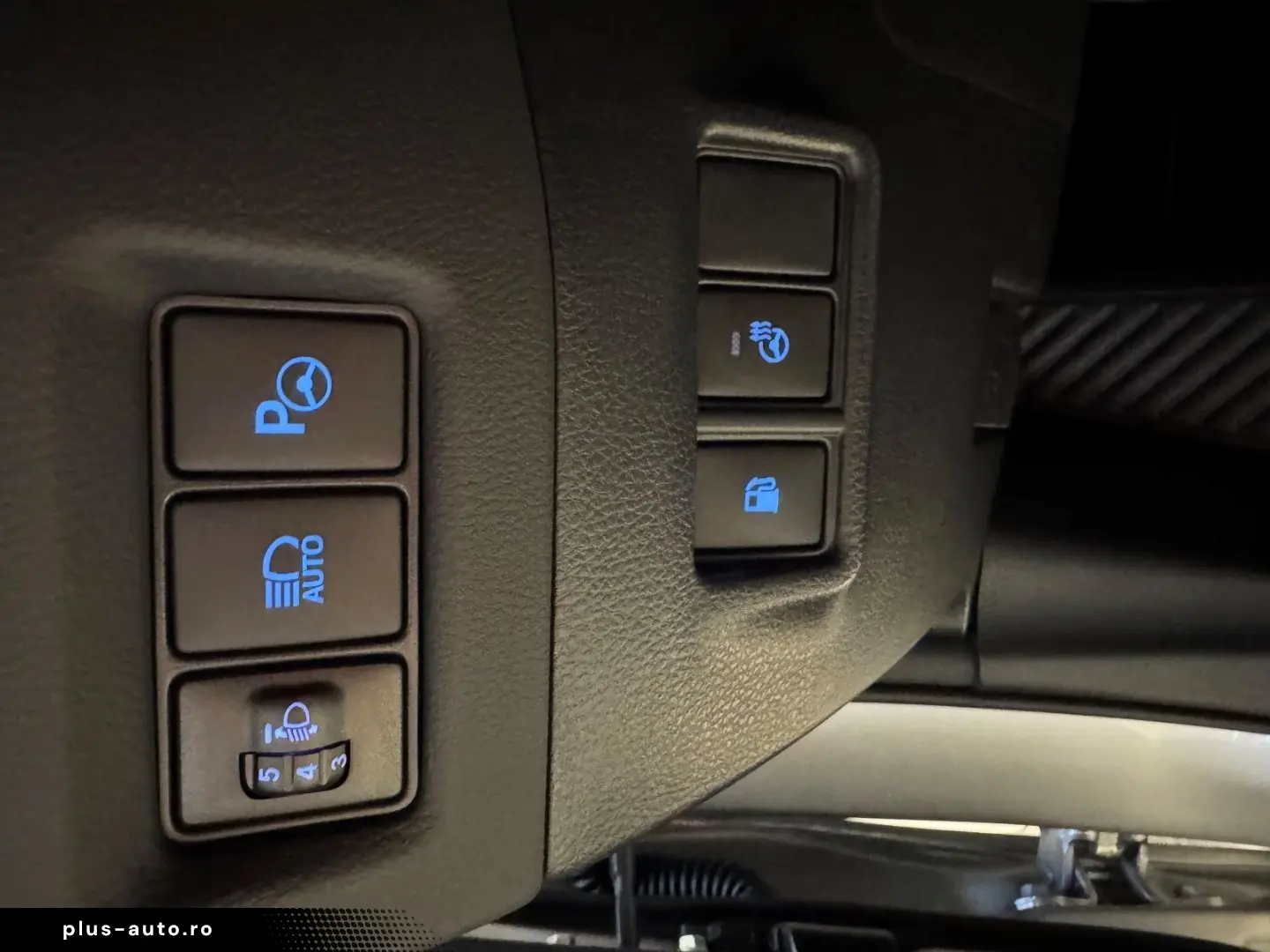 TOYOTA C-HR Hybrid Team D NAVI Sitzheizung KAmera Garan