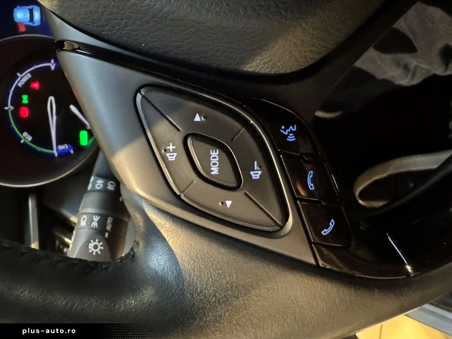 TOYOTA C-HR Hybrid Team D NAVI Sitzheizung KAmera Garan