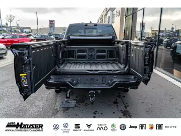 Dodge RAM 1500 CrewCab Limited Night Edition 3.0 Hurricane