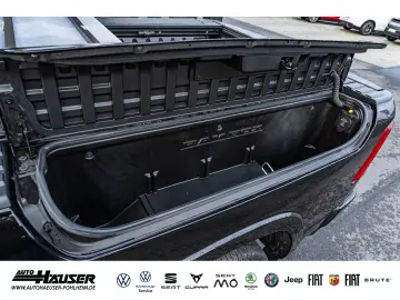 Dodge RAM 1500 CrewCab Limited Night Edition 3.0 Hurricane