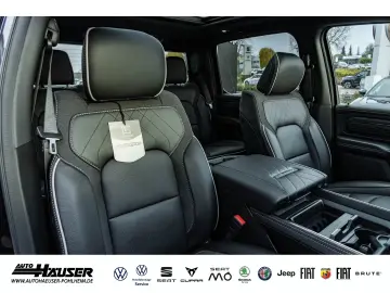 Dodge RAM 1500 CrewCab Limited Night Edition 3.0 Hurricane