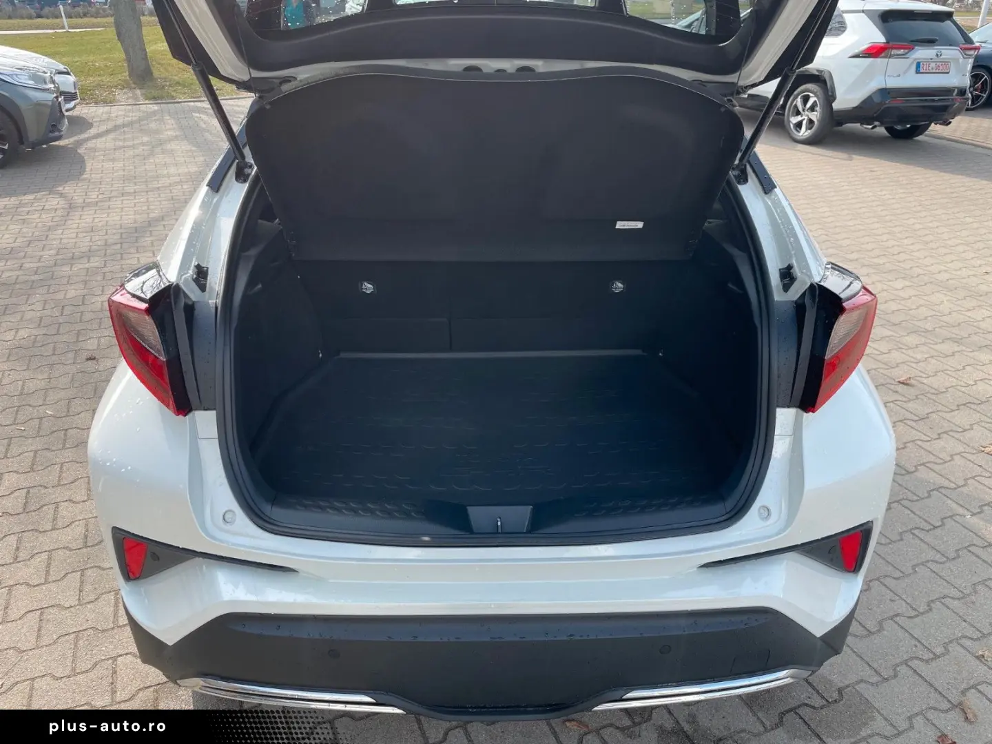 TOYOTA C-HR Hybrid 2.0 Team D ACC PDC CARPLAY