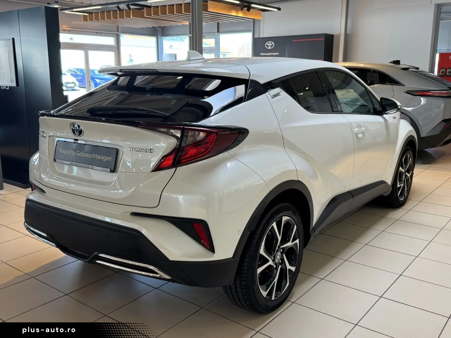 TOYOTA C-HR Hybrid Team D   CarPlay & Android Auto   Si