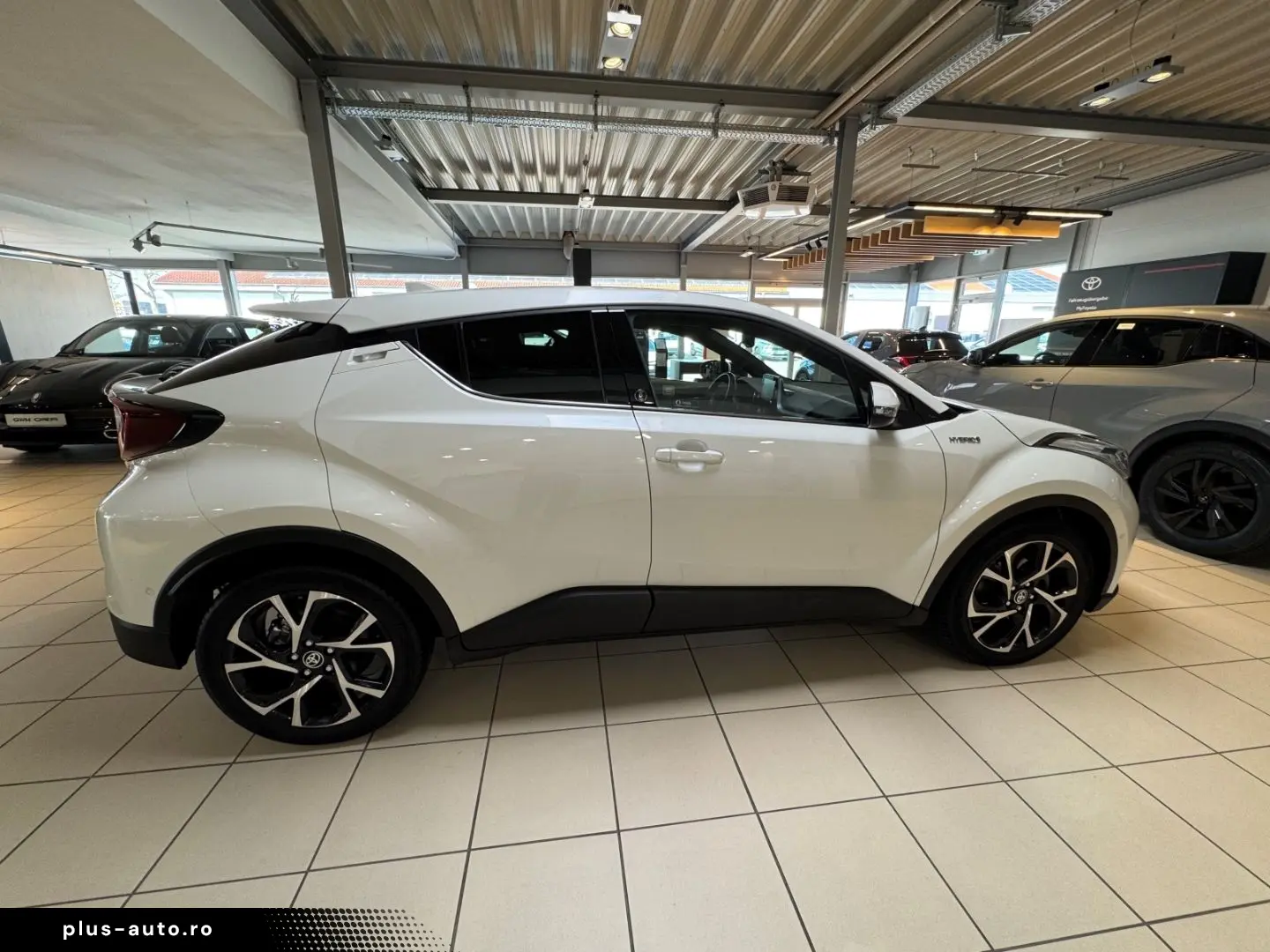 TOYOTA C-HR Hybrid Team D   CarPlay & Android Auto   Si