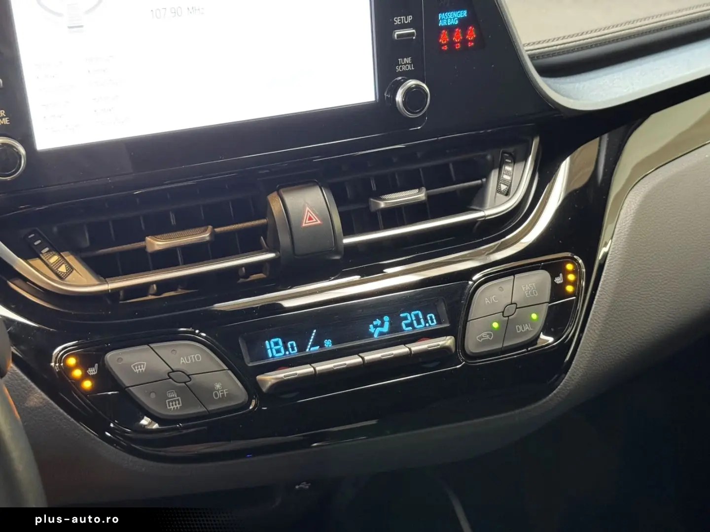 TOYOTA C-HR Hybrid Team D   CarPlay & Android Auto   Si