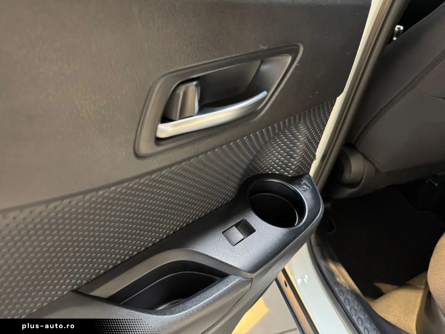 TOYOTA C-HR Hybrid Team D   CarPlay & Android Auto   Si