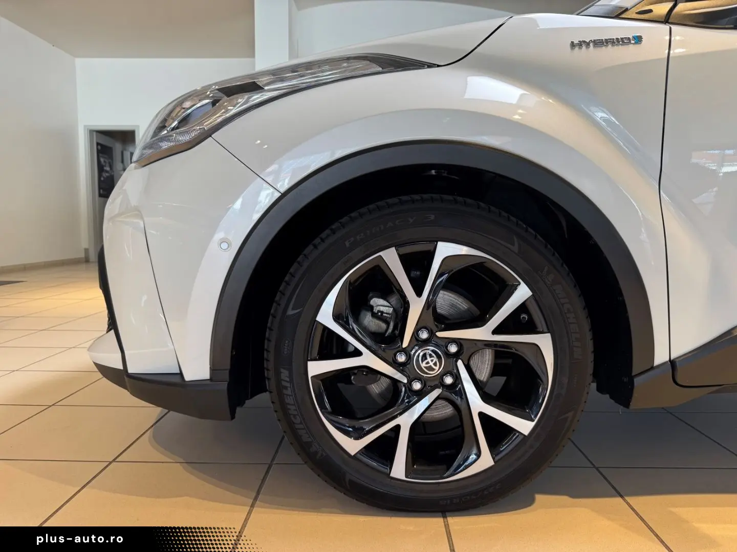 TOYOTA C-HR Hybrid Team D   CarPlay & Android Auto   Si