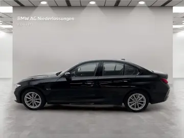 BMW 330e xDrive BrownLeather HUD HiFi Keyless