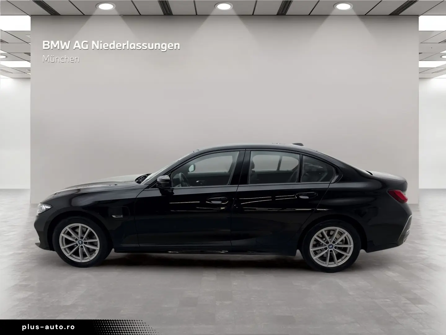 BMW 330e xDrive BrownLeather HUD HiFi Keyless