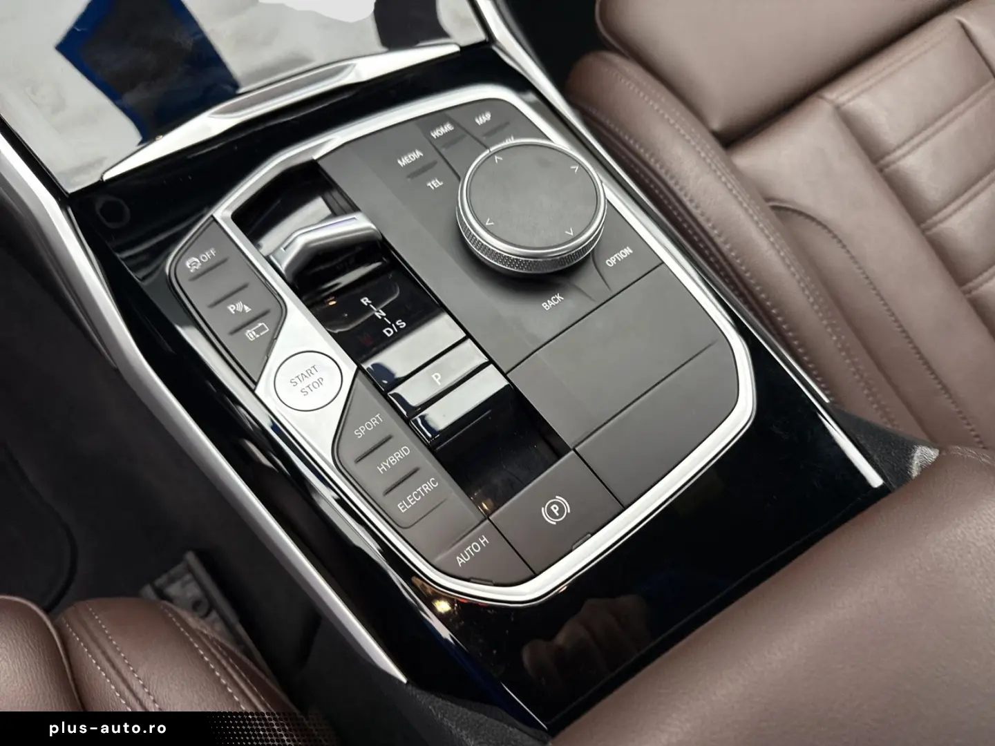 BMW 330e xDrive BrownLeather HUD HiFi Keyless