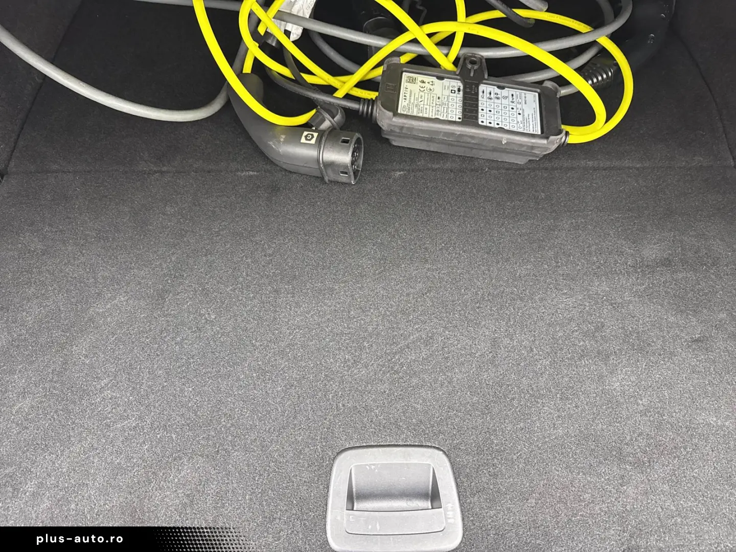 BMW 330e xDrive BrownLeather HUD HiFi Keyless