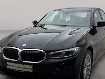 BMW 330e xDrive BrownLeather HUD HiFi Keyless