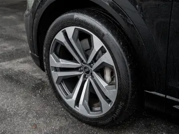 AUDI Q8 55 3.0 TFSI e quattro 55 TFSI e quattro Pano